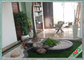L'erba artificiale dell'interno della decorazione domestica facile installa l'abbellimento del tappeto erboso artificiale fornitore