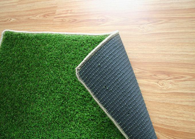 Verde artificiale domestico dell'interno antiscorrimento/Olive Green Color del tappeto erboso di falsificazione dell'erba 0
