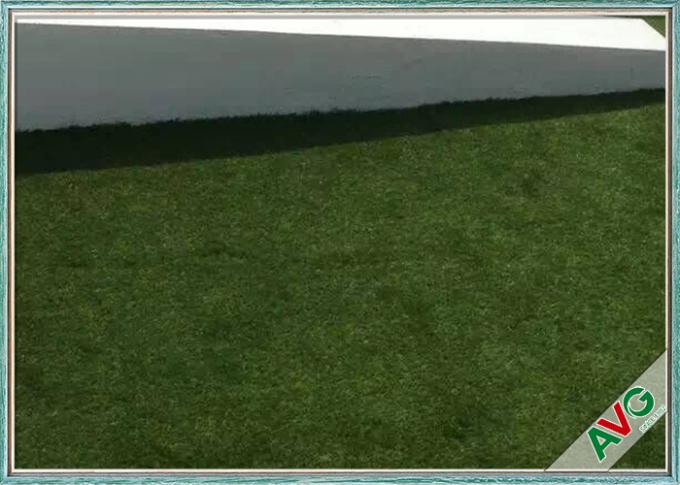 Colore verde all'aperto che abbellisce il tappeto erboso artificiale sembrante dell'erba dell'erba sintetica Nizza 0