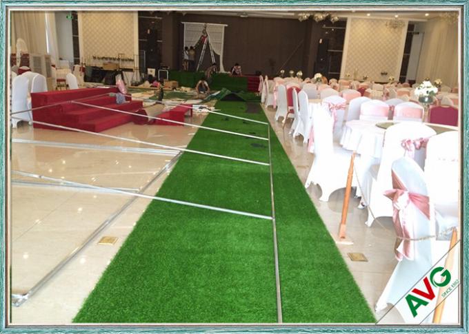 Decorazione all'aperto della festa nuziale che abbellisce di garanzia dei tappeti erbosi 5 - 7 gli anni artificiali 0
