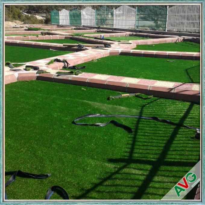 20mm C modellano l'erba artificiale del tappeto erboso sintetico verde artificiale del giardino di Cesped 0