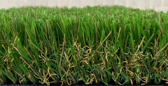 La CINA Renda incombustibile il tappeto erboso artificiale del prato inglese di falsificazione dell'erba del giardino di 40mm fornitore