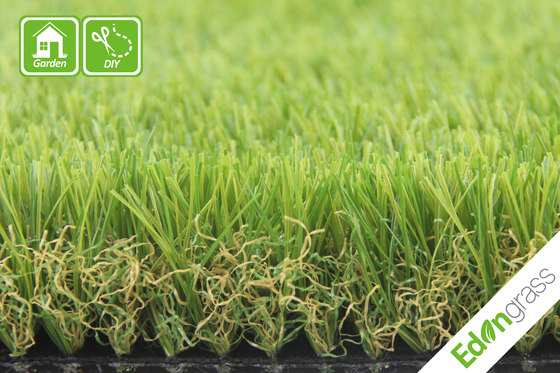 La CINA 20mm C modellano l'erba artificiale del tappeto erboso sintetico verde artificiale del giardino di Cesped fornitore