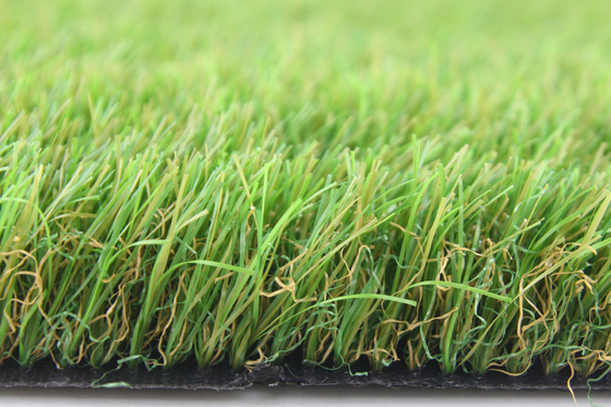 La CINA L'erba sintetica per l'erba 45MM artificiali del paesaggio del giardino ha colorato l'erba artificiale fornitore