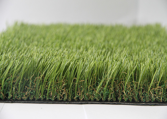 La CINA Erbe sintetica residenziale del tappeto erboso sintetico all'aperto Anti-UV durevole una garanzia da 5 - 7 anni fornitore