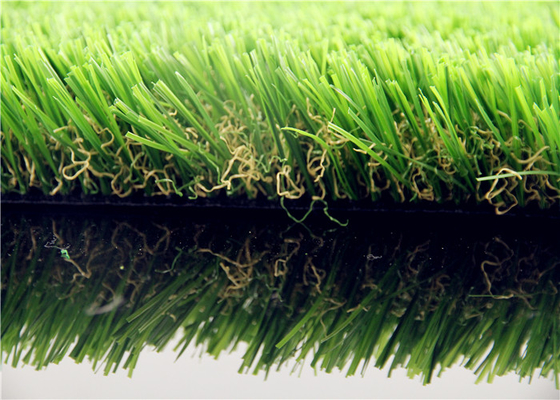La CINA Tappeto erboso sintetico dell'erba artificiale del giardino, erba falsa del giardino per l'inverdimento della città fornitore
