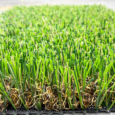 La CINA Tappeto erboso sintetico del tappeto artificiale dell'erba di 13850 Detex per il paesaggio del giardino fornitore