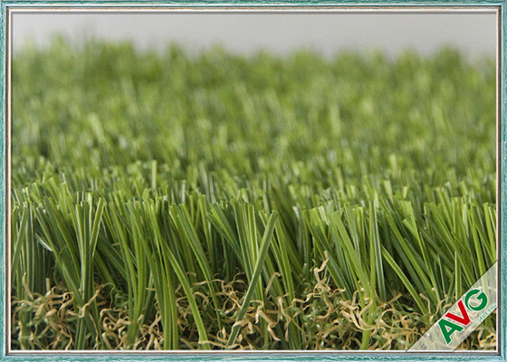 La CINA Il tetto UV anti- che abbellisce l'erba artificiale S modella il PE del monofilo + PPE riccio fornitore