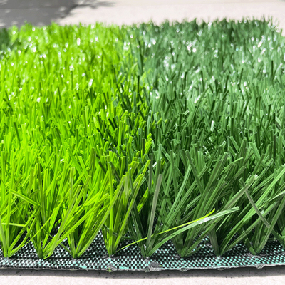 La CINA Il calcio artificiale verde di Cesped erba l'altezza di 40mm di rinforzo fornitore