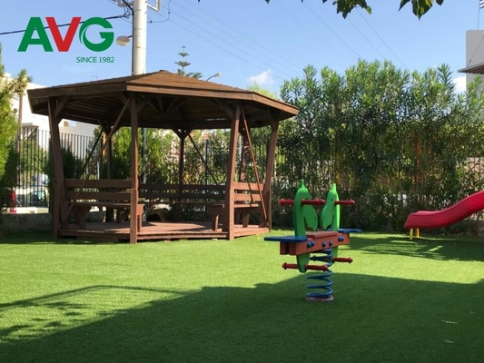 abbellimento di plastica dell'interno del prato inglese dell'erba artificiale sintetica del giardino di colore verde di 40mm fornitore