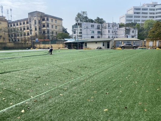 Il calcio artificiale di multi scopo erba 45mm per il campo di calcio ISO9001 fornitore