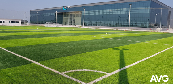 Multi direzionale del buon di rigidezza 45mm di altezza tappeto erboso artificiale di calcio per il rotolamento della palla fornitore