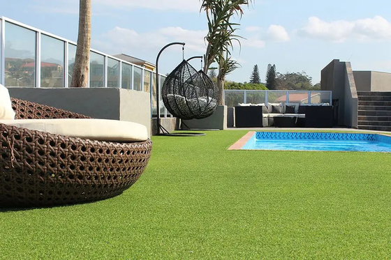 monofilamento sintetico di tipo C del tappeto erboso del paesaggio artificiale dell'erba del giardino di altezza di 20mm